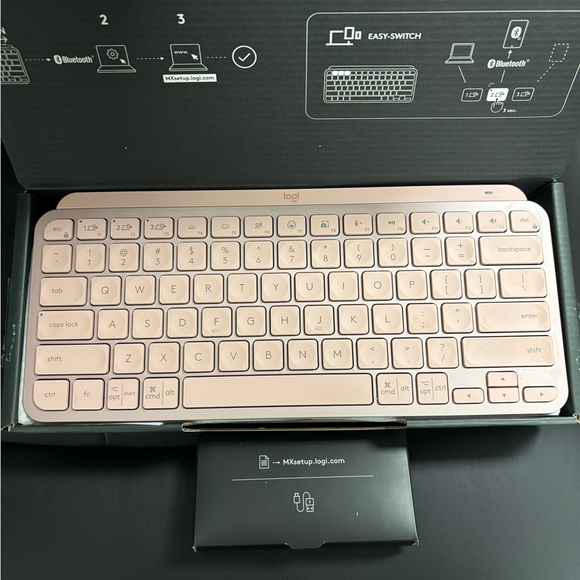 Logitech Wireless MX Mini Keyboard and Wireless MX Anywhere Mouse - Picture 3 of 5